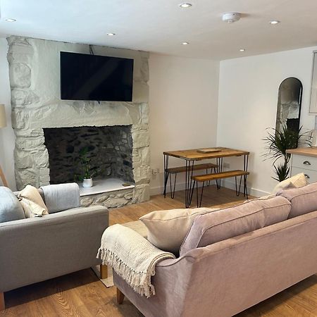Cosy Modern Miners Cottage Llanllechid Esterno foto
