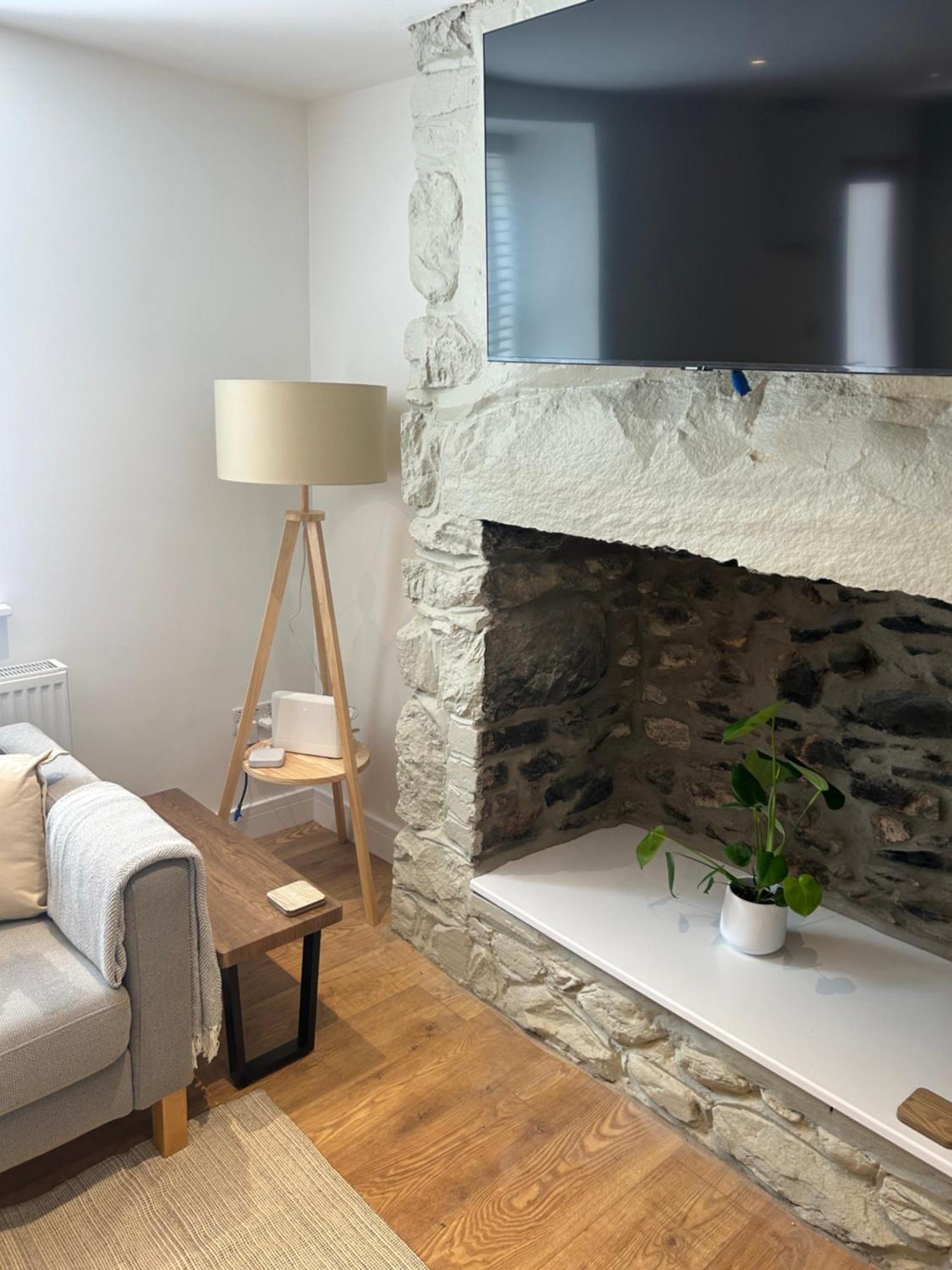 Cosy Modern Miners Cottage Llanllechid Esterno foto