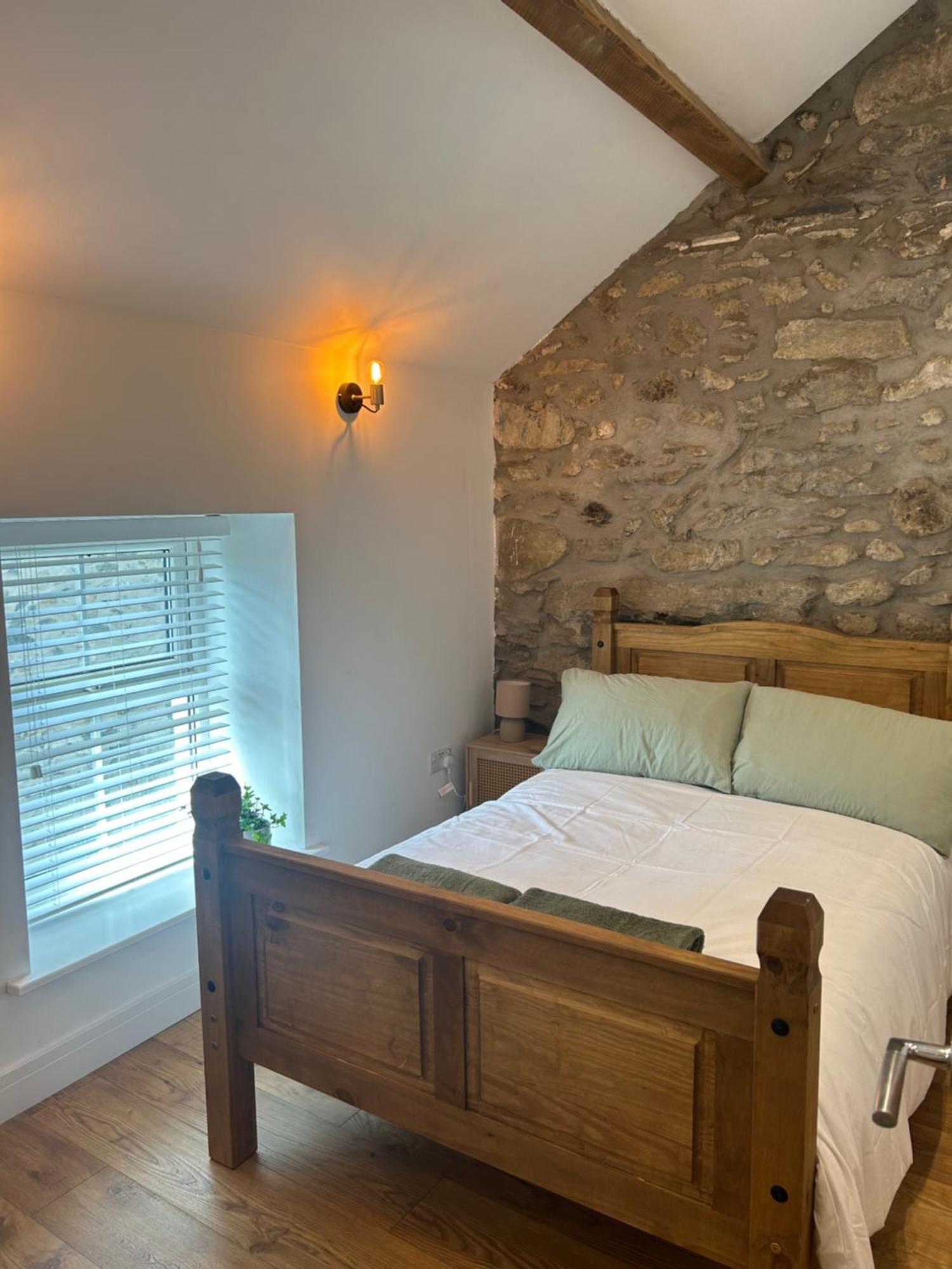 Cosy Modern Miners Cottage Llanllechid Esterno foto